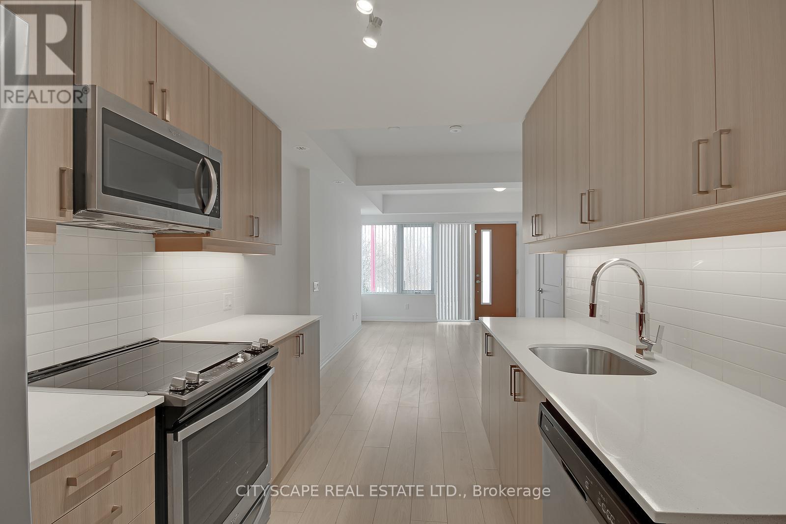 Th 53 - 1020 Portage Parkway, Vaughan, Ontario  L4K 0K3 - Photo 11 - N13787056