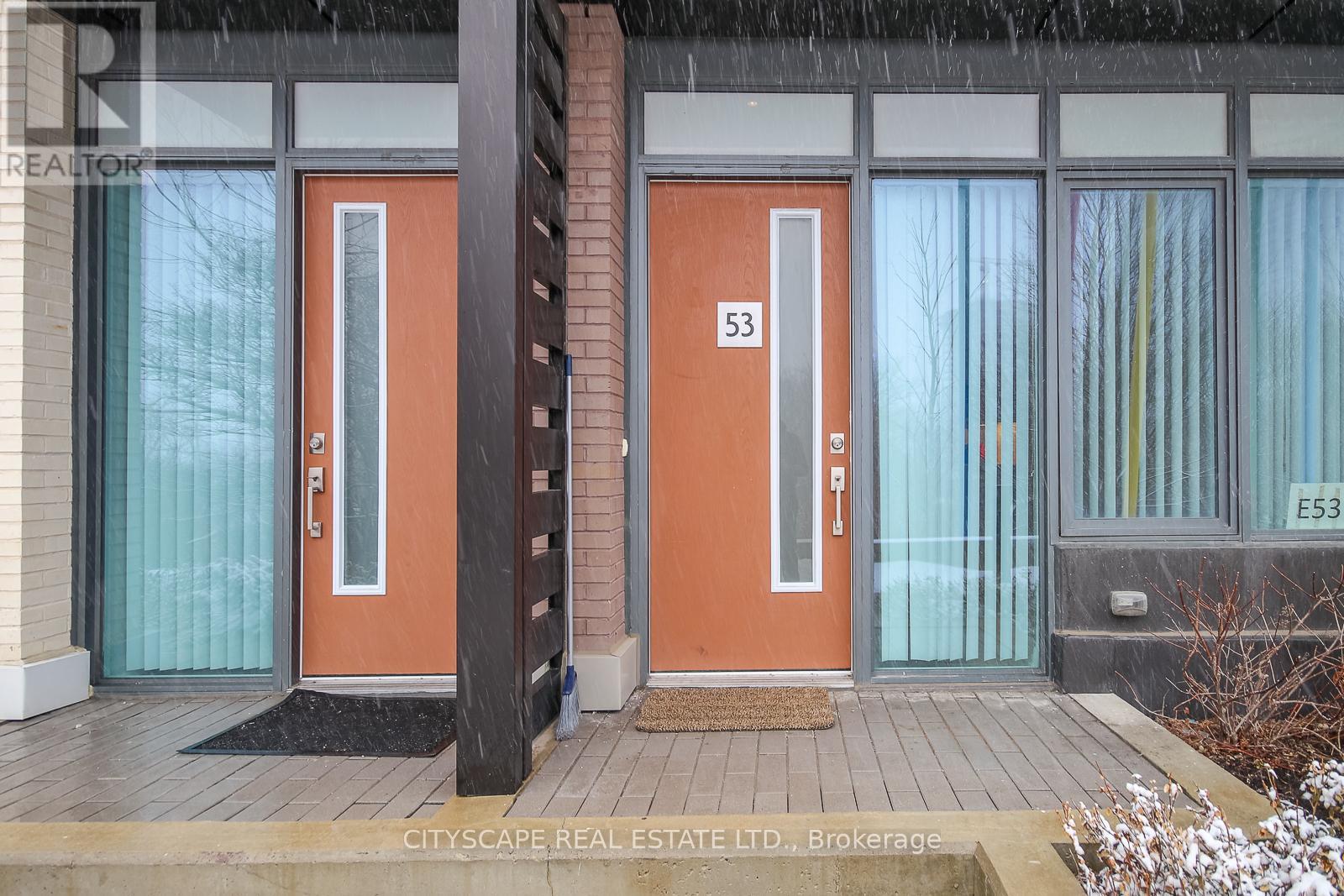 Th 53 - 1020 Portage Parkway, Vaughan, Ontario  L4K 0K3 - Photo 2 - N13787056