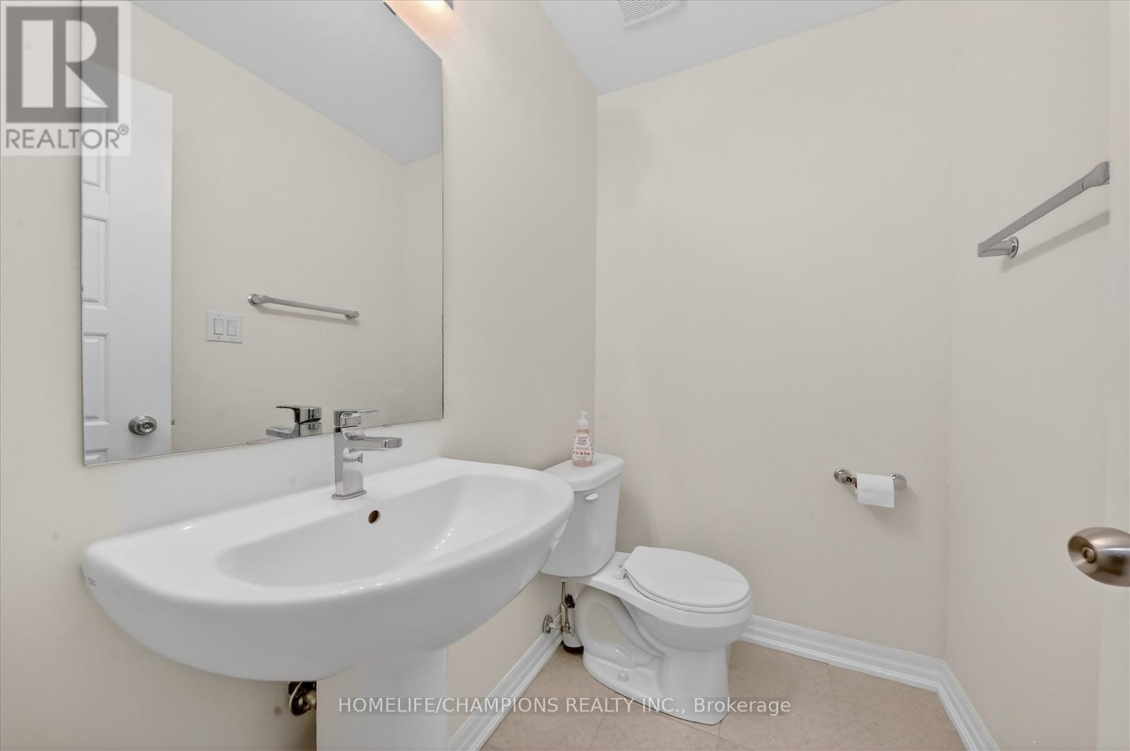 39 Delano Way, Newmarket, Ontario  L3X 0L4 - Photo 9 - N13787096