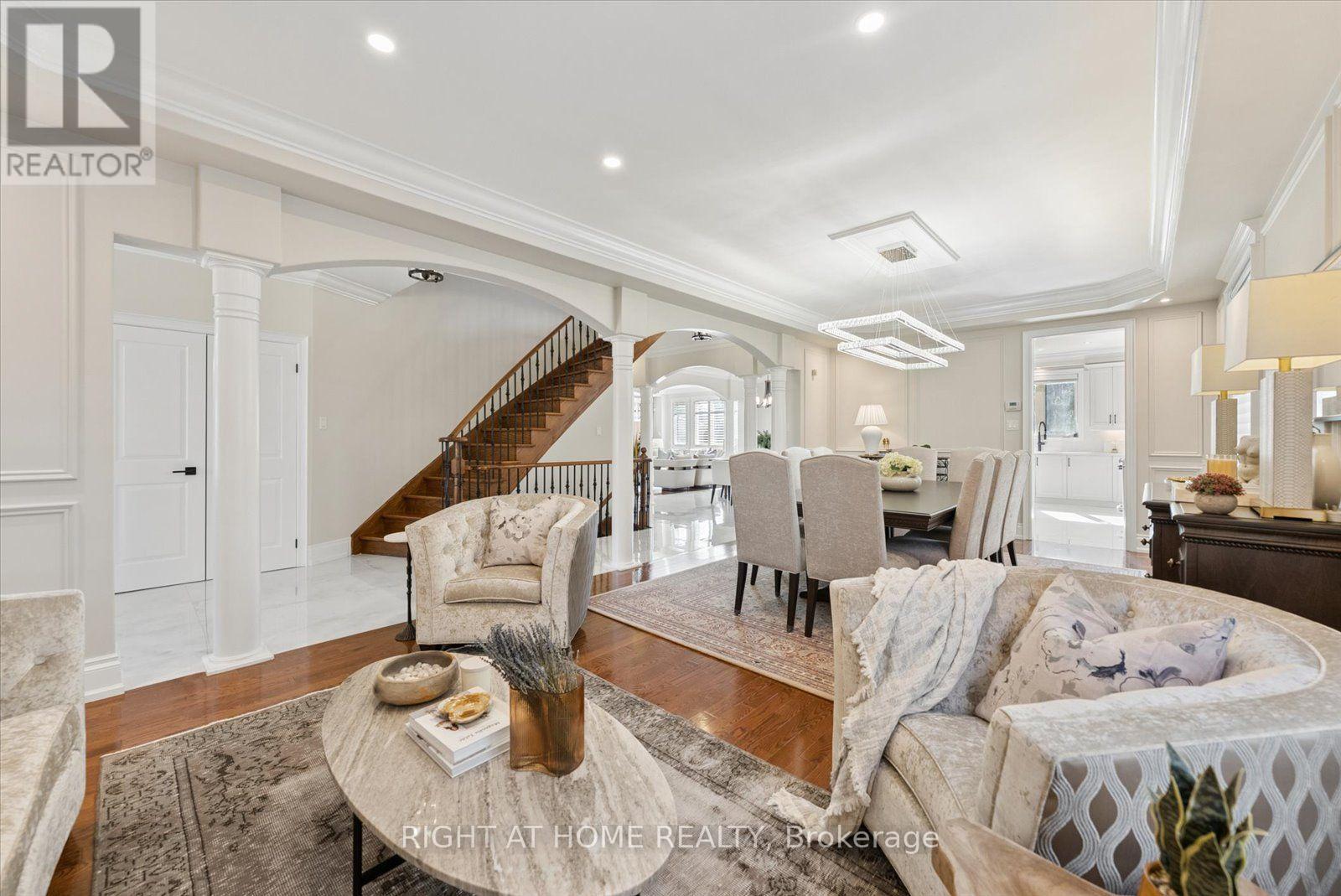12 Roderick Court, Richmond Hill, Ontario  L4E 0B4 - Photo 16 - N13787174