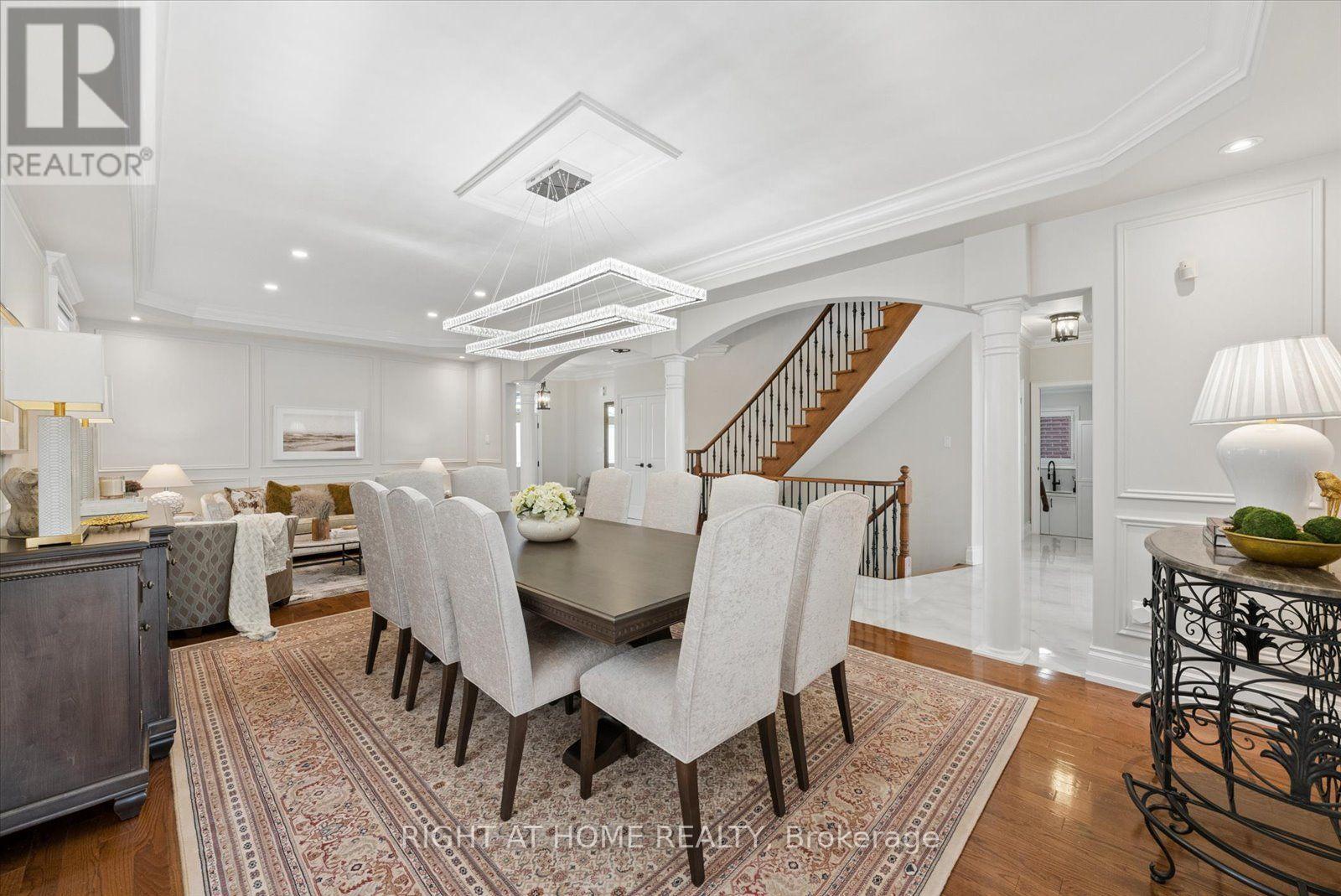 12 Roderick Court, Richmond Hill, Ontario  L4E 0B4 - Photo 18 - N13787174