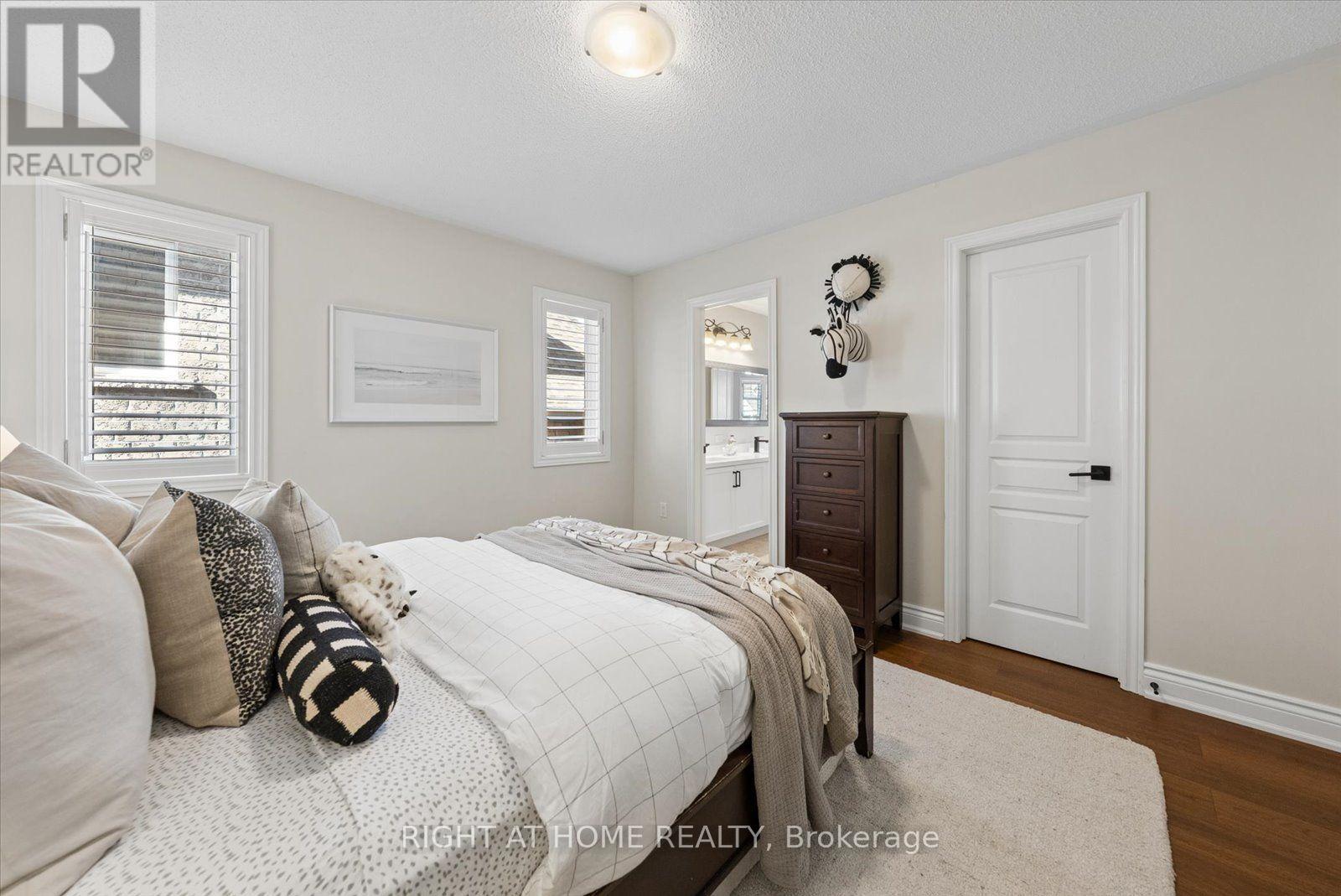 12 Roderick Court, Richmond Hill, Ontario  L4E 0B4 - Photo 29 - N13787174