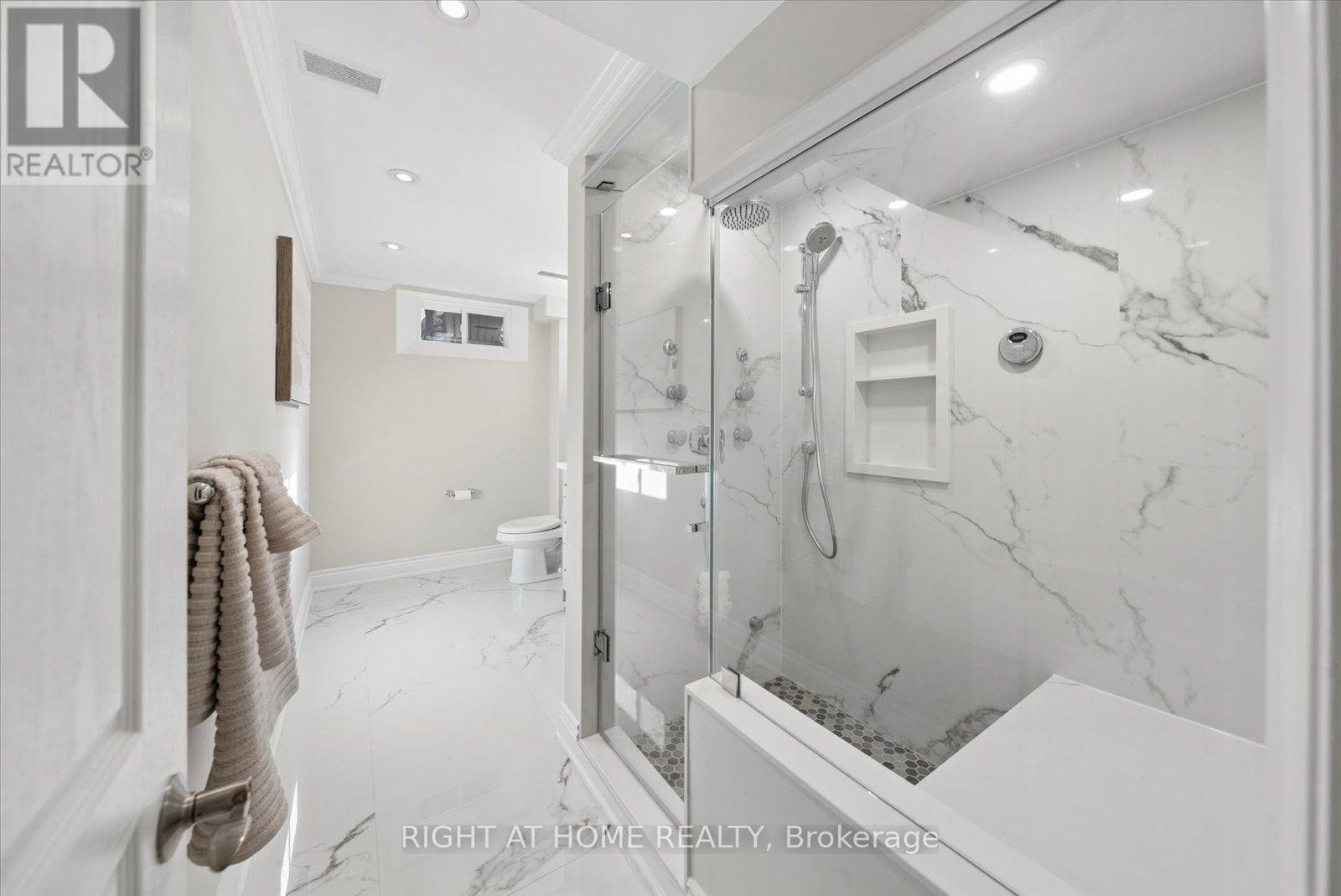 12 Roderick Court, Richmond Hill, Ontario  L4E 0B4 - Photo 44 - N13787174