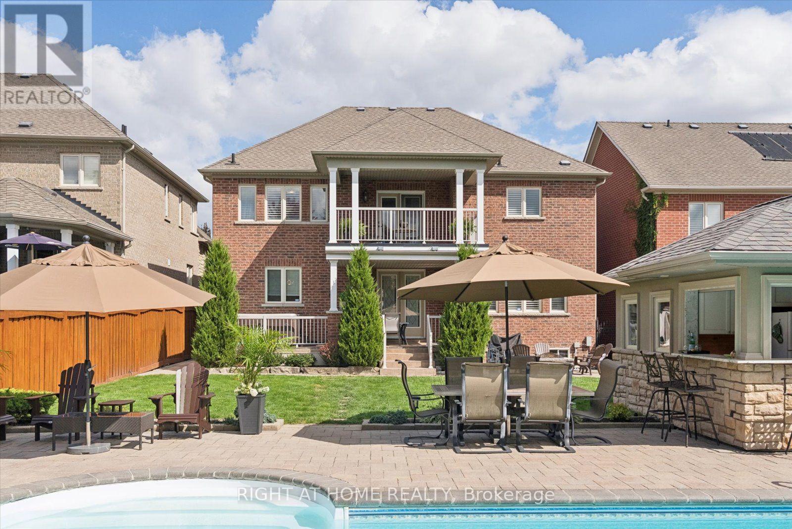 12 Roderick Court, Richmond Hill, Ontario  L4E 0B4 - Photo 45 - N13787174