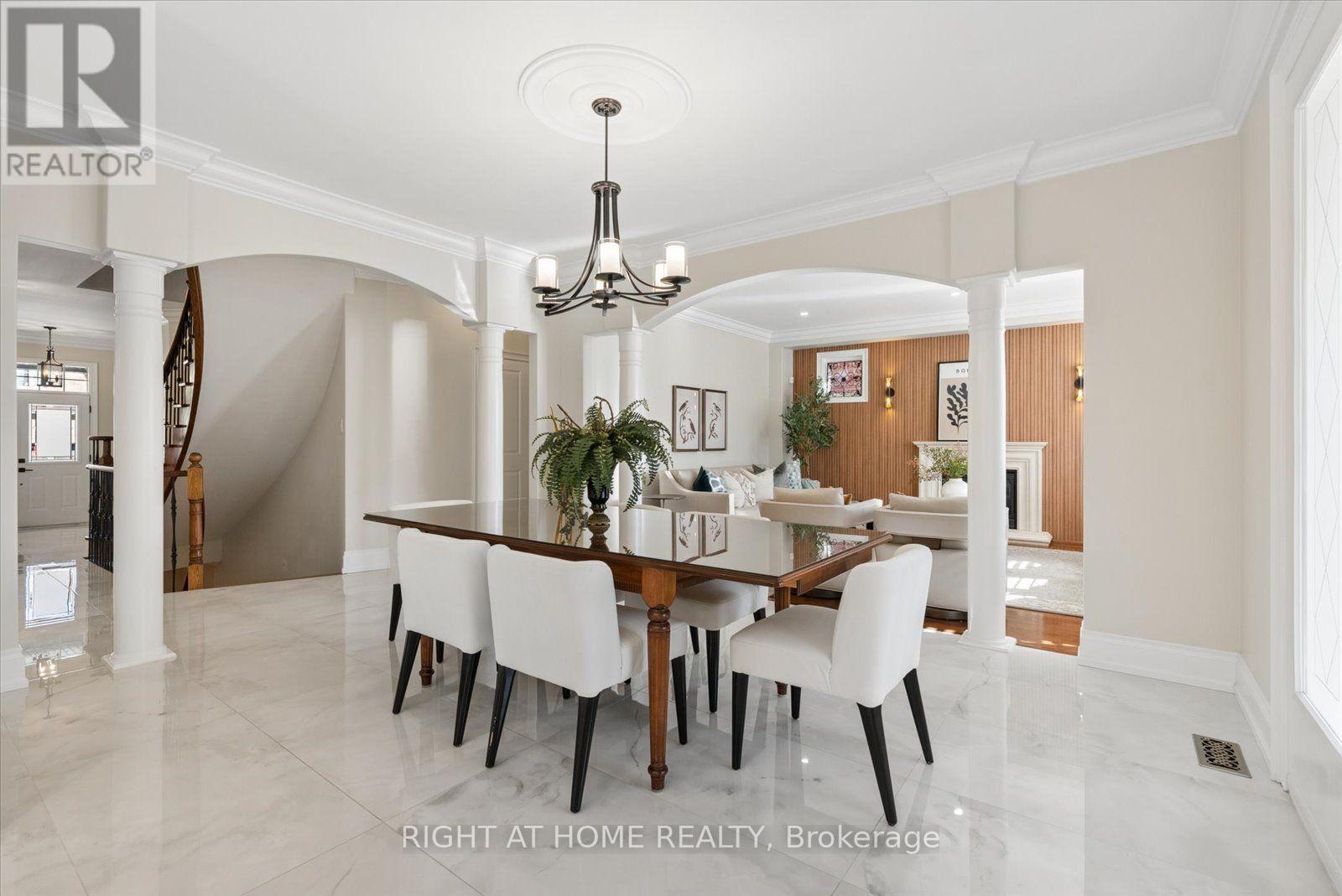 12 Roderick Court, Richmond Hill, Ontario  L4E 0B4 - Photo 7 - N13787174