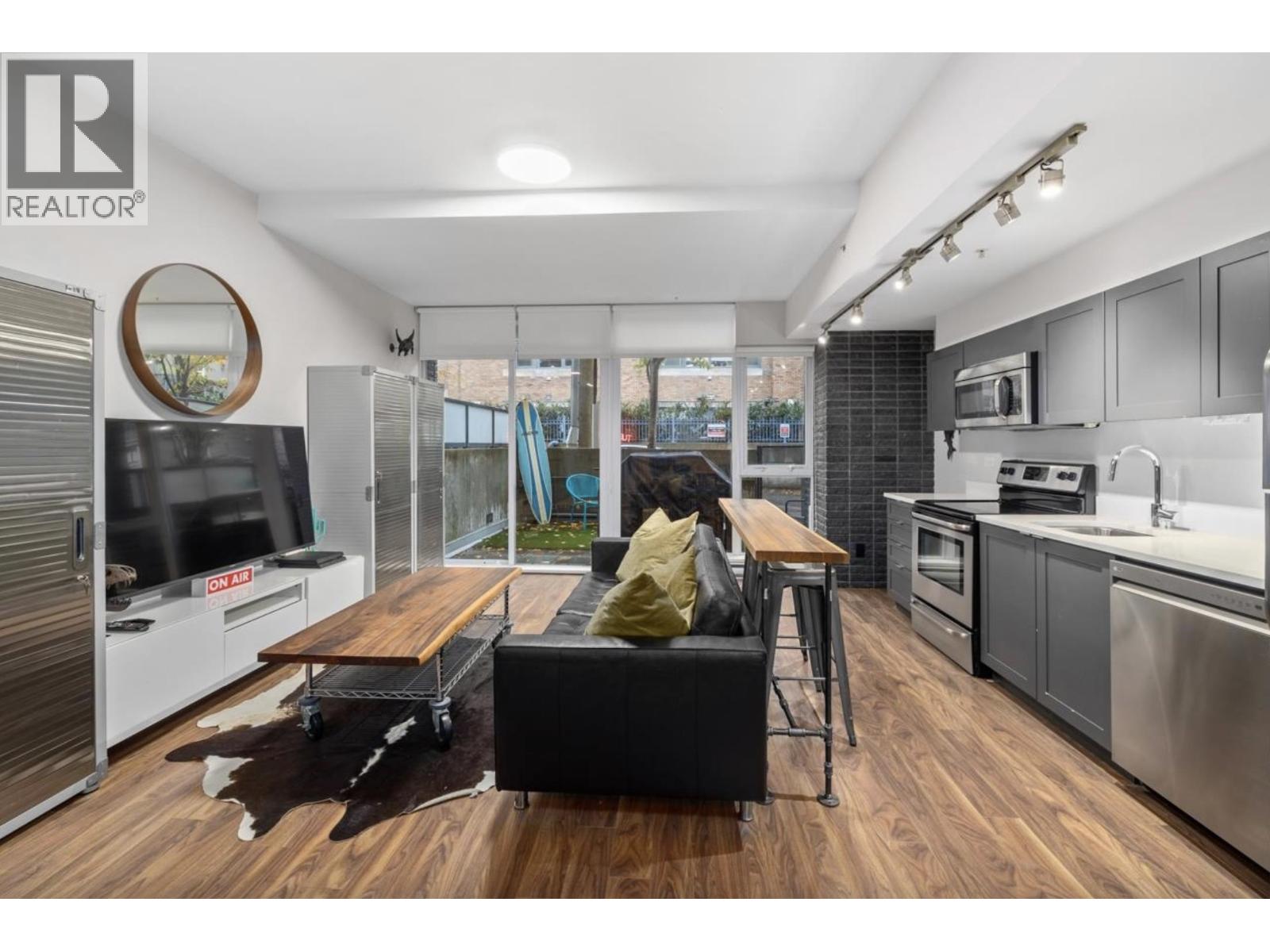 101 2511 Quebec Street, Vancouver, British Columbia  V5T 0B6 - Photo 3 - R3165660