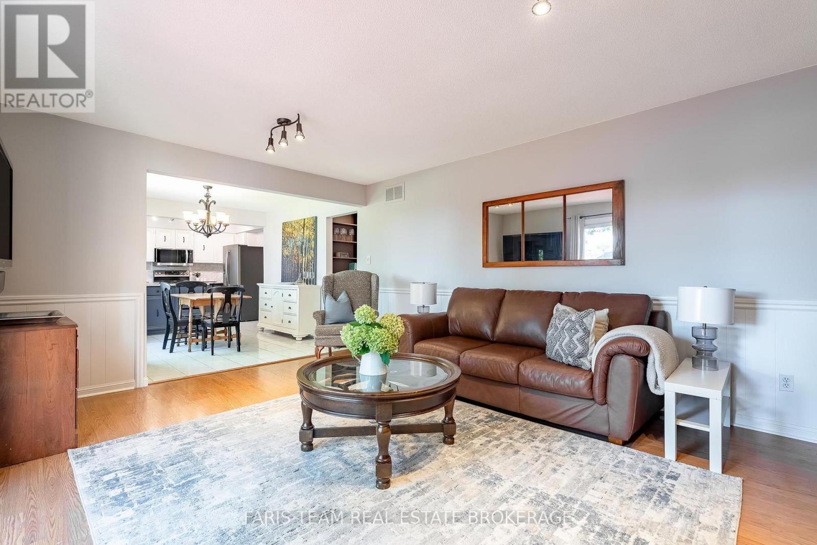 1 Susan Place, Barrie (Sunnidale), Ontario  L4N 5P3 - Photo 15 - S13787116