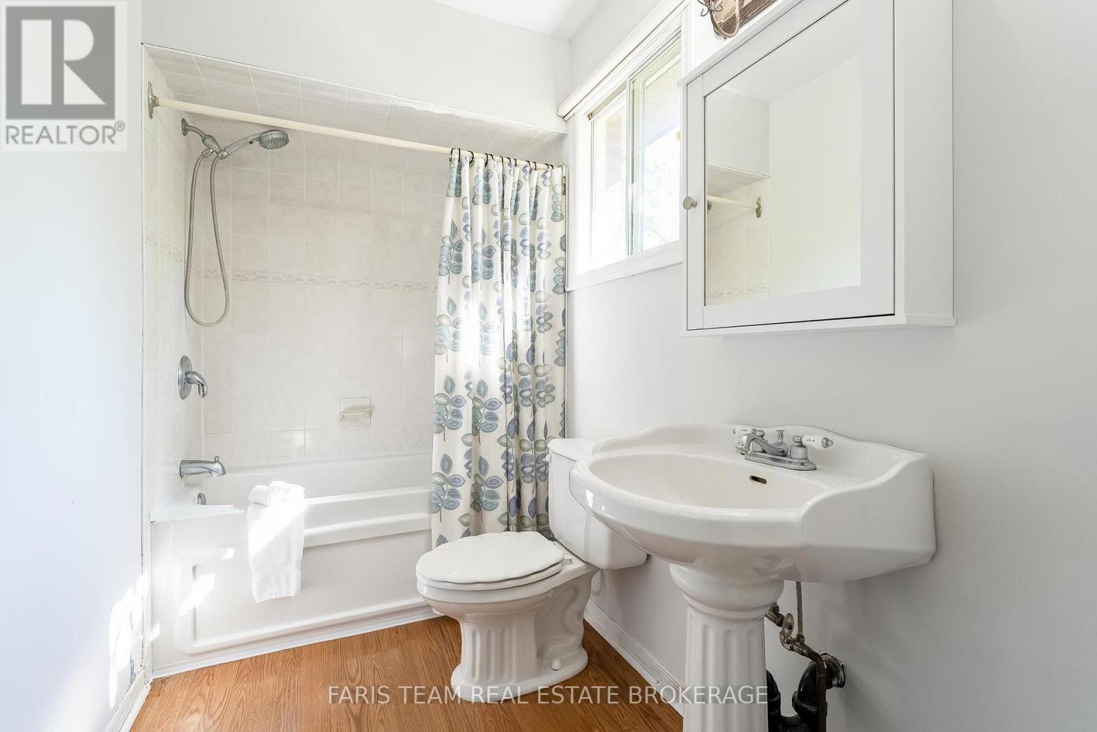 1 Susan Place, Barrie (Sunnidale), Ontario  L4N 5P3 - Photo 24 - S13787116