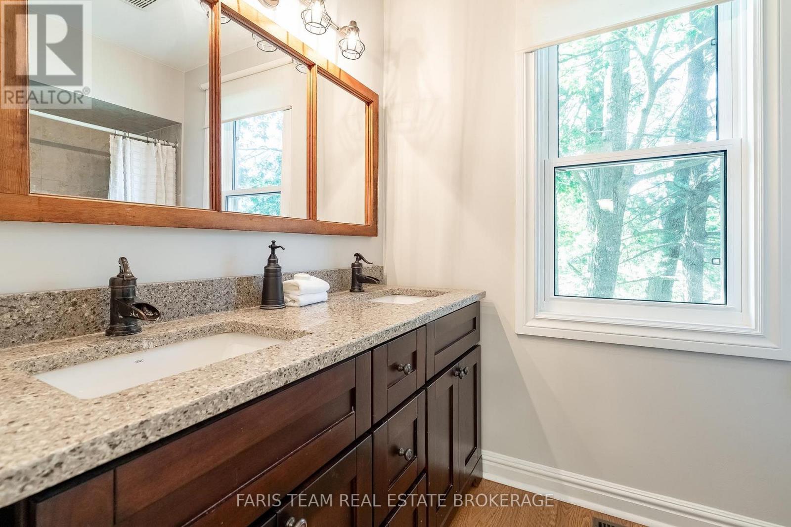 1 Susan Place, Barrie (Sunnidale), Ontario  L4N 5P3 - Photo 28 - S13787116