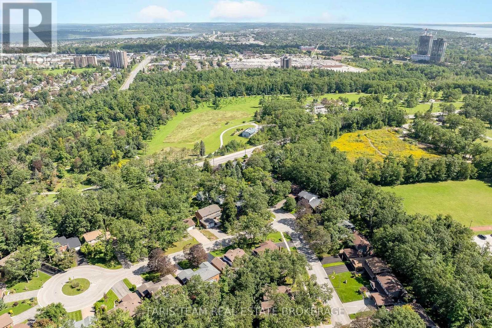 1 Susan Place, Barrie (Sunnidale), Ontario  L4N 5P3 - Photo 46 - S13787116