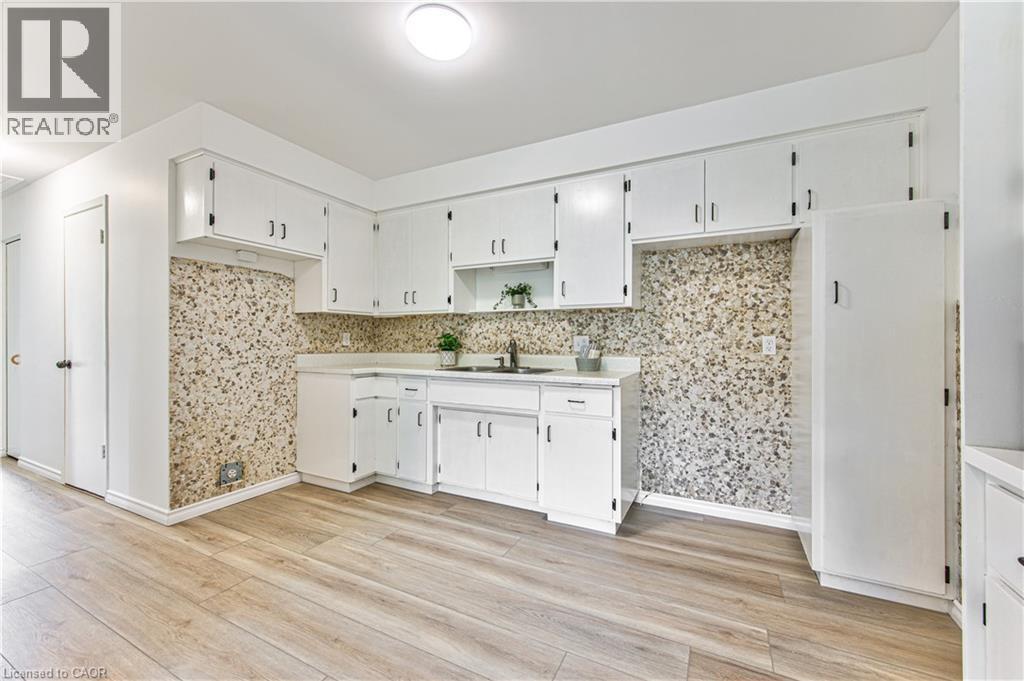 21 Vicmount Drive, Kitchener, Ontario  N2M 2A2 - Photo 12 - 40863171