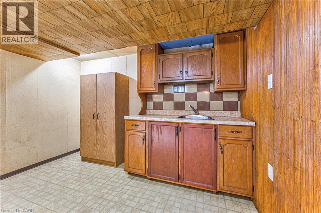 21 Vicmount Drive, Kitchener, Ontario  N2M 2A2 - Photo 32 - 40863171