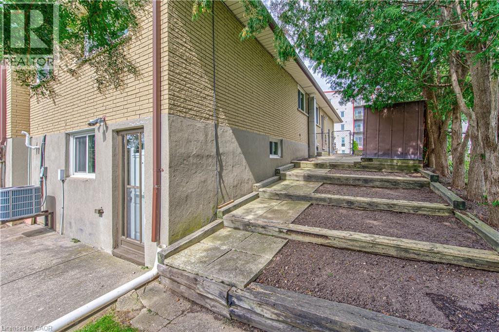 21 Vicmount Drive, Kitchener, Ontario  N2M 2A2 - Photo 36 - 40863171