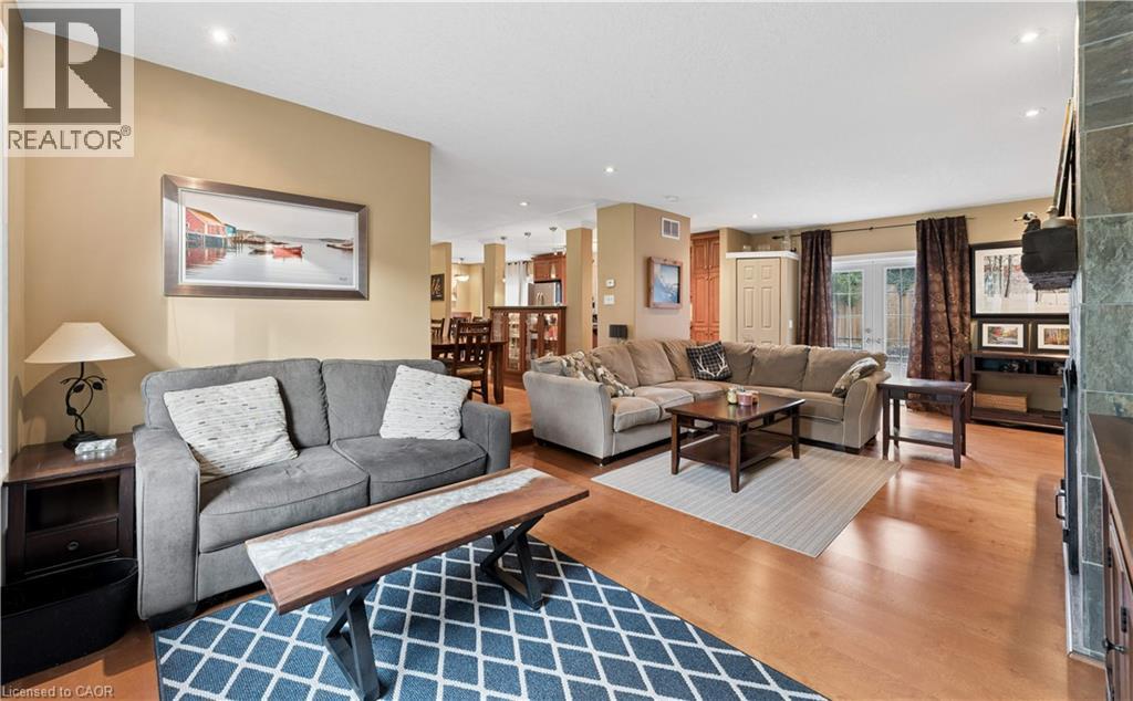 373 Forestlawn Road, Waterloo, Ontario  N2K 2J4 - Photo 13 - 40862074