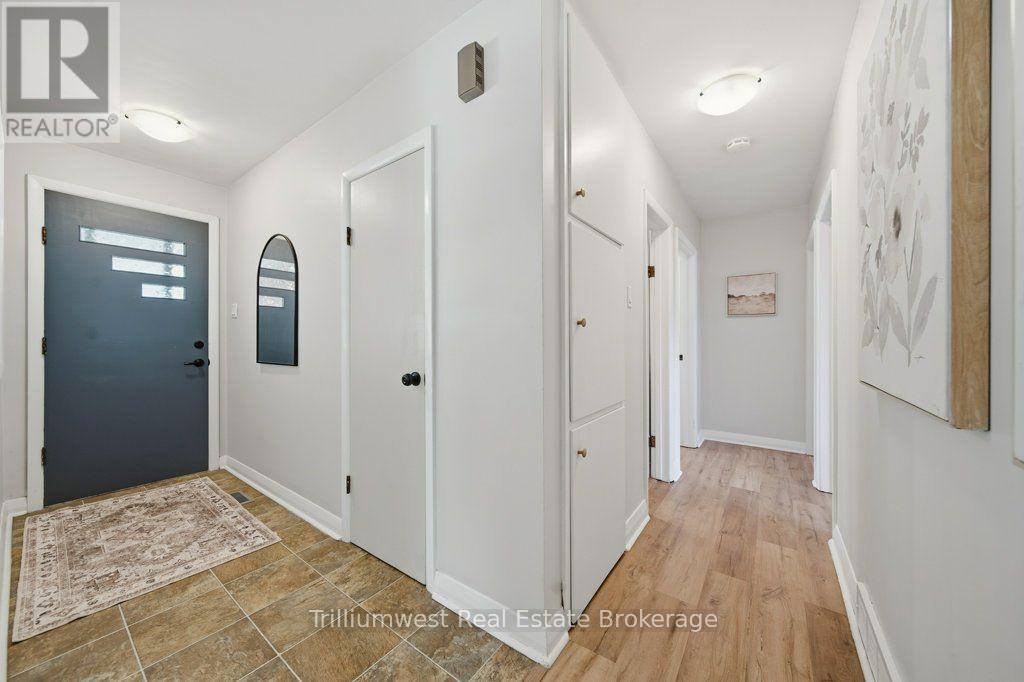 18 Maywood Road, Waterloo, Ontario N2C 2A3 - Photo 16 - X13787068