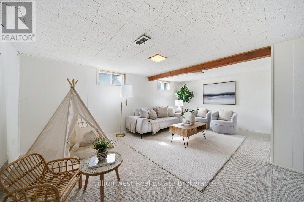 18 Maywood Road, Waterloo, Ontario N2C 2A3 - Photo 25 - X13787068
