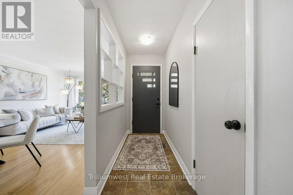 18 Maywood Road, Waterloo, Ontario N2C 2A3 - Photo 9 - X13787068