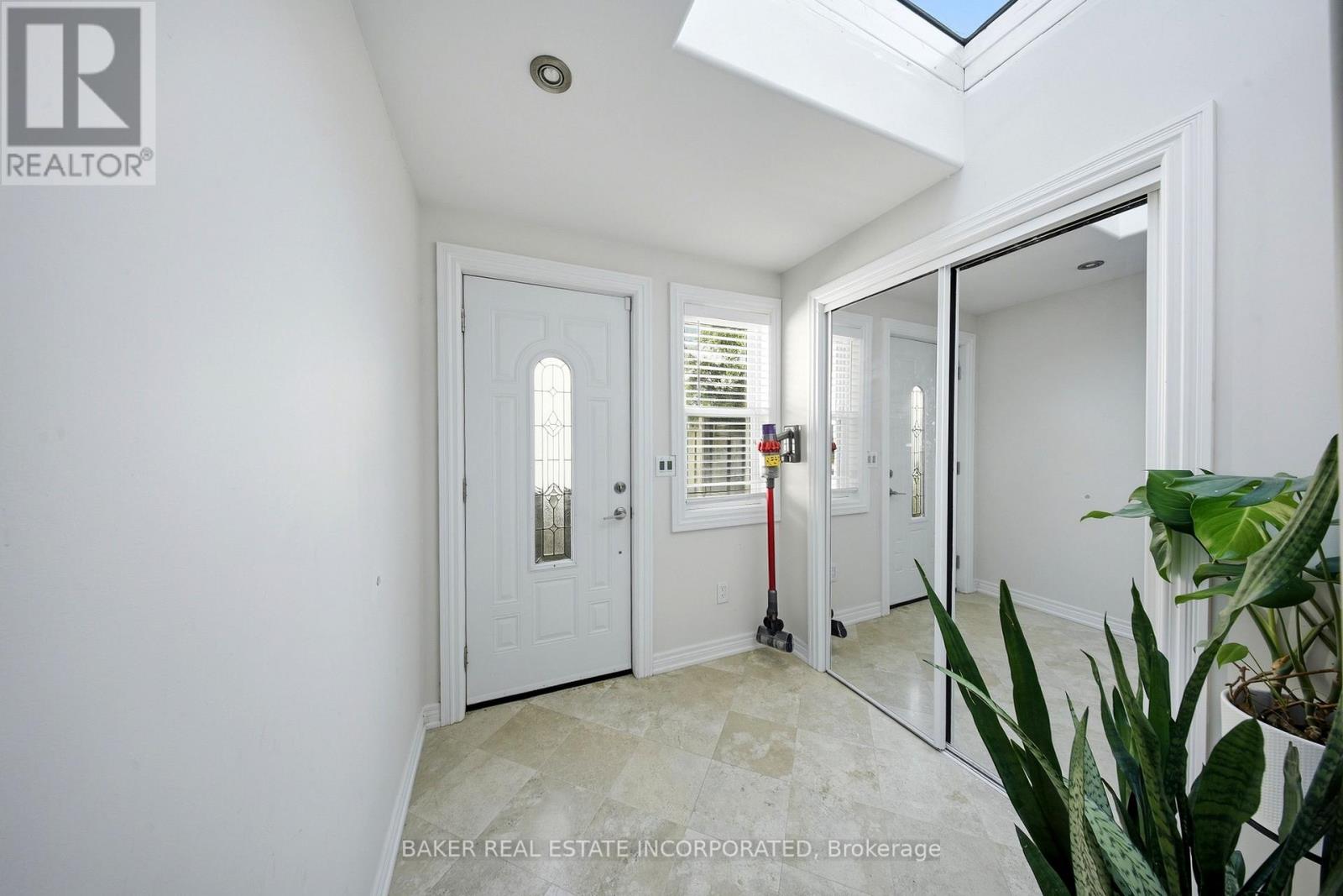 3415 Schomberg Avenue, Mississauga, Ontario  L4Y 2P5 - Photo 21 - W13787054