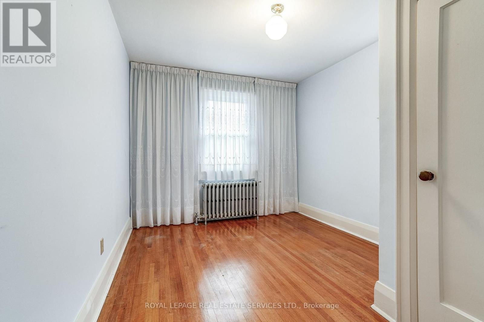 15 Oakview Avenue, Toronto, Ontario  M6P 3J3 - Photo 16 - W13787070