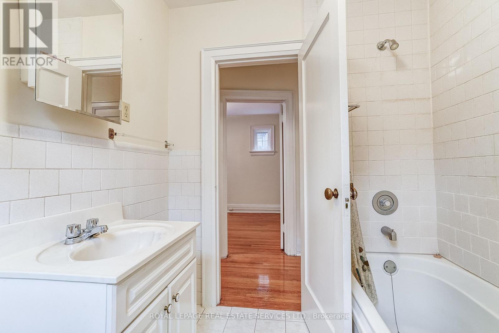 15 Oakview Avenue, Toronto, Ontario  M6P 3J3 - Photo 22 - W13787070