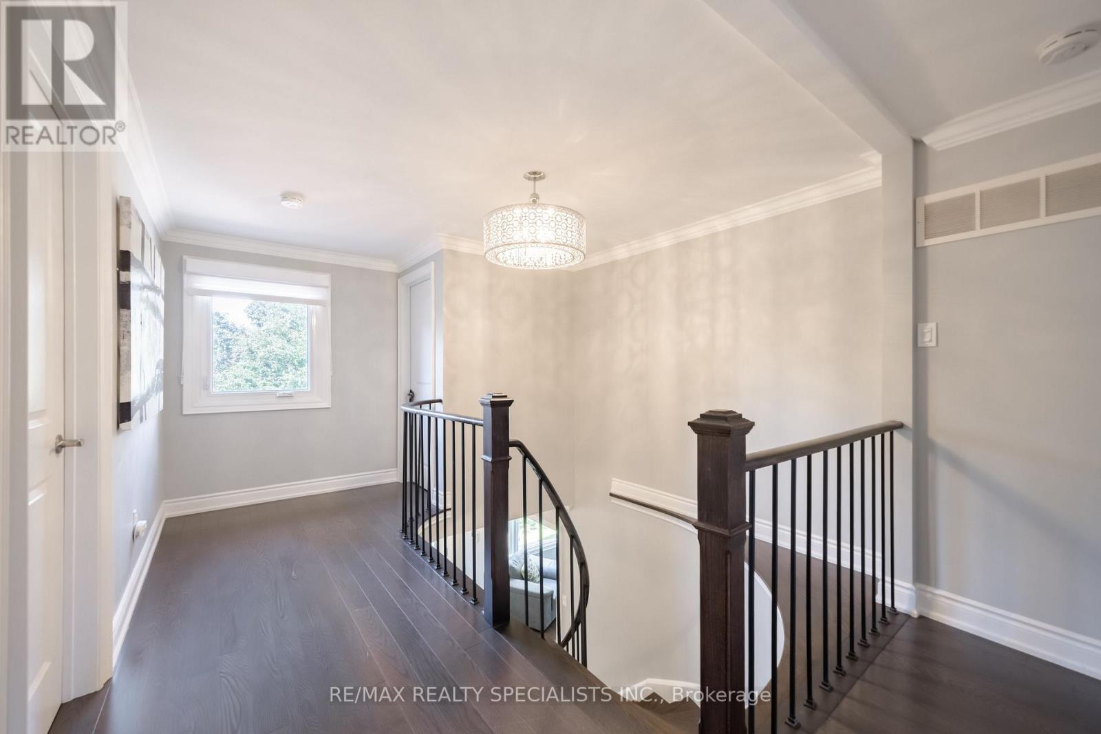 4021 Sasha Court, Mississauga, Ontario  L4W 3K9 - Photo 17 - W13787084