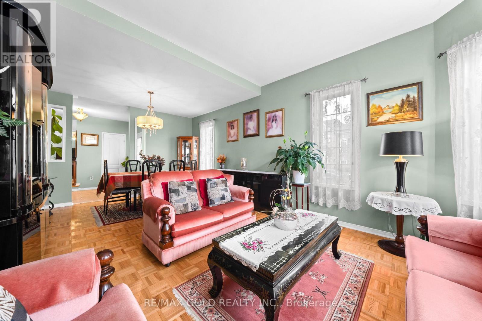 35 Goreridge Crescent, Brampton, Ontario  L6P 1P2 - Photo 5 - W13787178