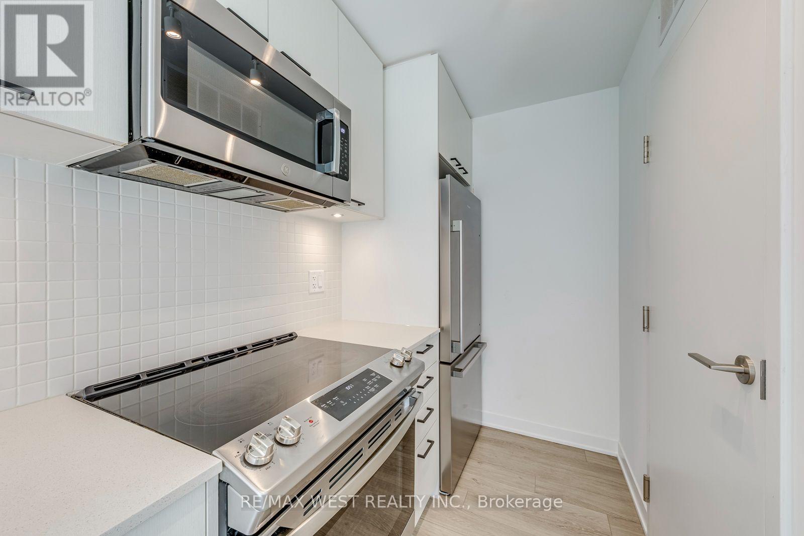 3 - 40 Ed Clark Gardens Boulevard, Toronto, Ontario  M6N 0B5 - Photo 13 - W13787204
