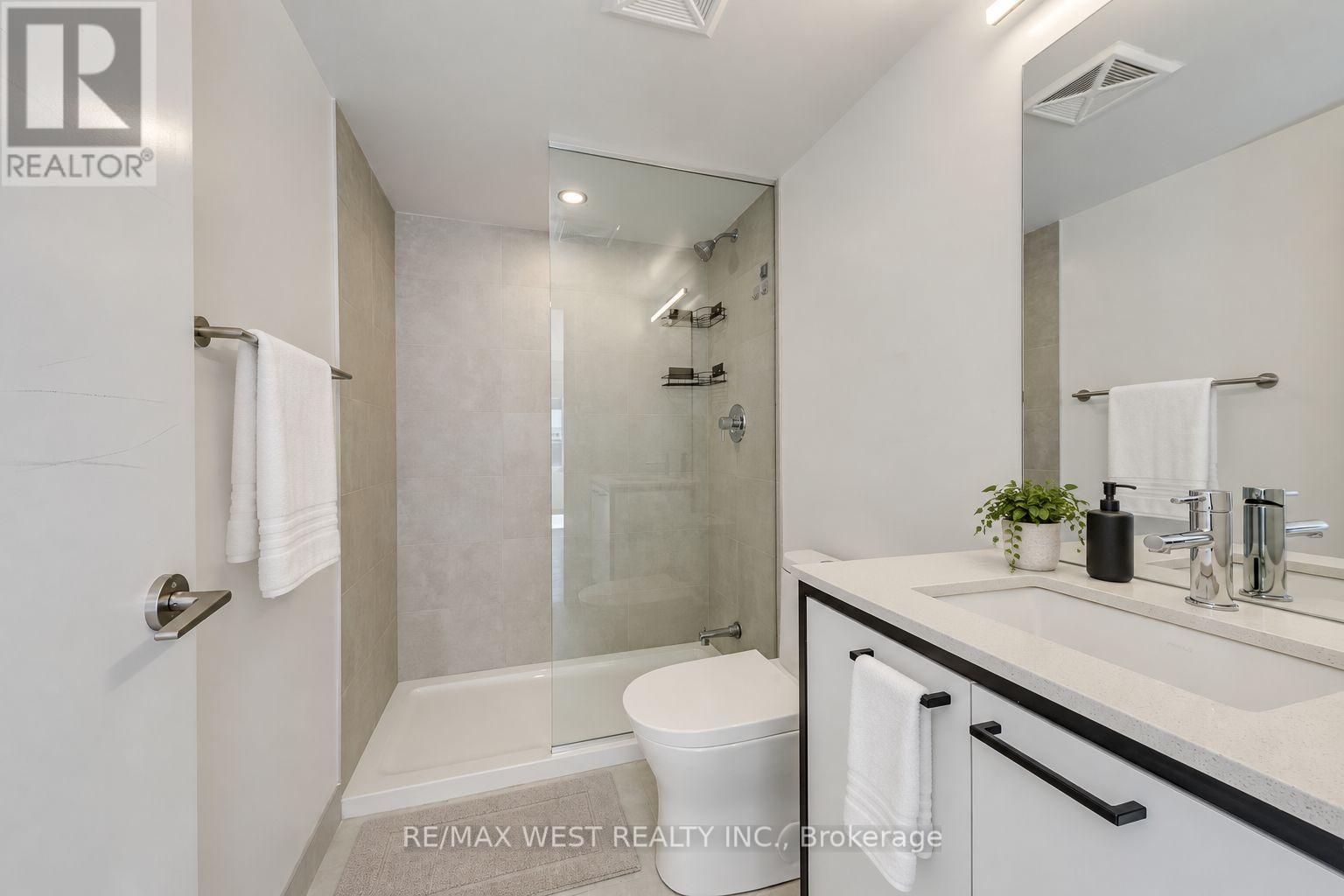 3 - 40 Ed Clark Gardens Boulevard, Toronto, Ontario  M6N 0B5 - Photo 20 - W13787204