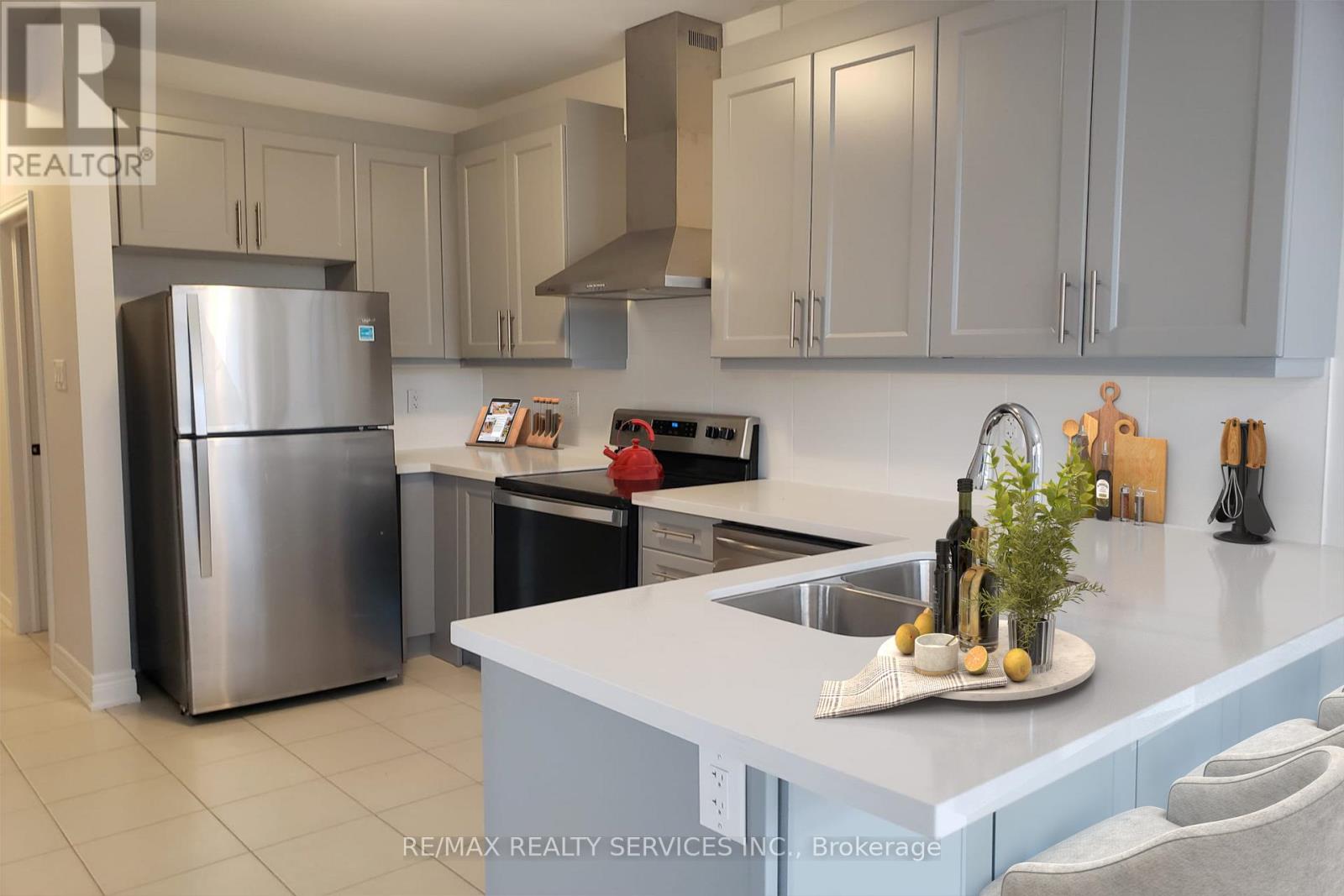 46 Branigan Crescent, Halton Hills, Ontario  L7G 0N1 - Photo 5 - W13787206