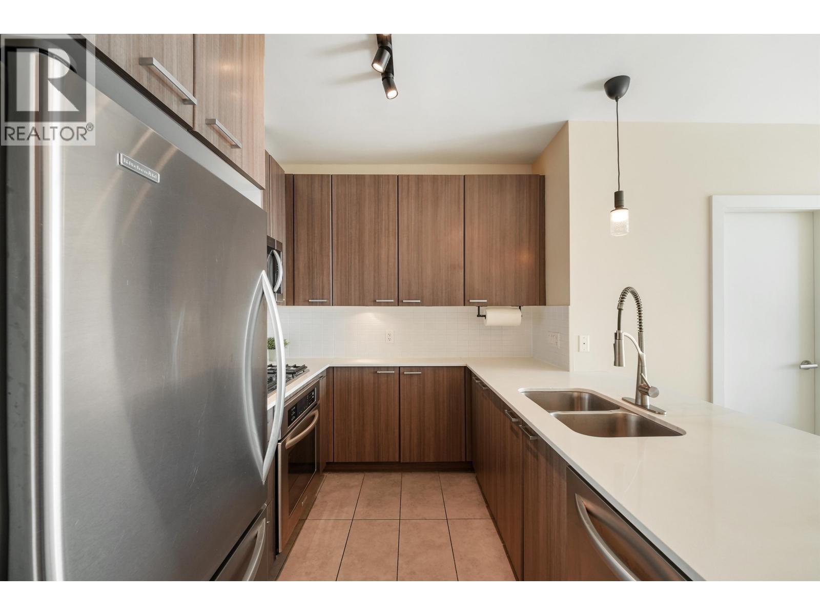 2401 2789 Shaughnessy Street, Port Coquitlam, British Columbia  V3C 0C3 - Photo 6 - R3165313