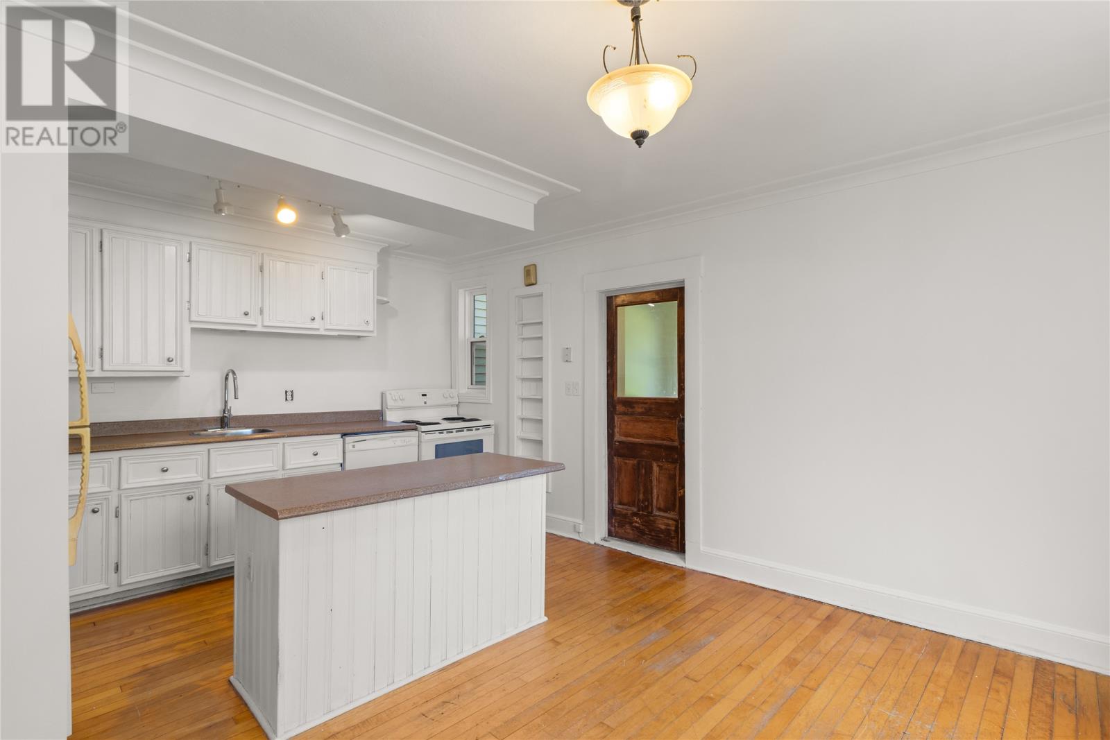 6 Franklyn Avenue, St. John's — photo 9
