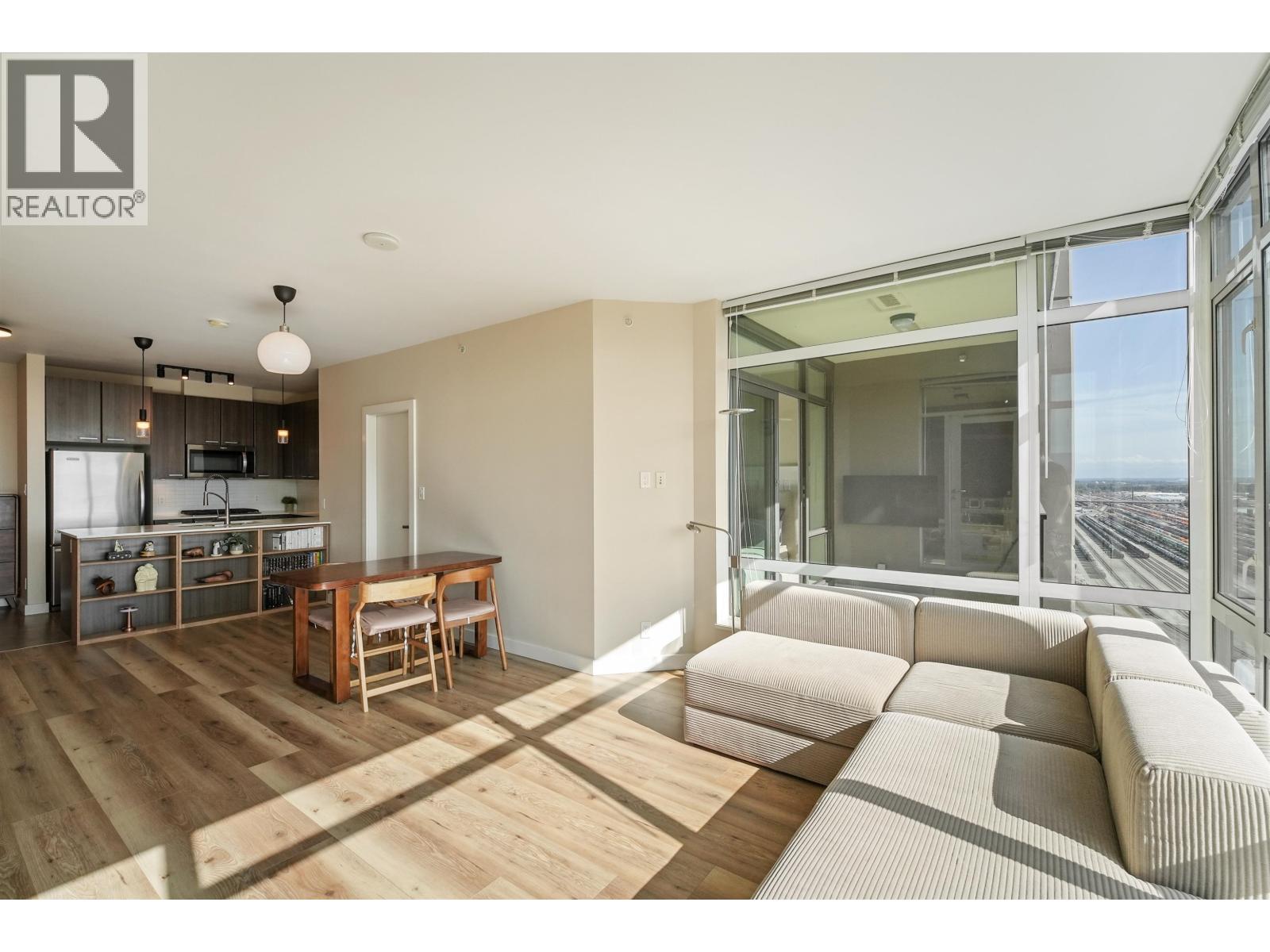 2401 2789 Shaughnessy Street, Port Coquitlam, British Columbia  V3C 0C3 - Photo 3 - R3165313