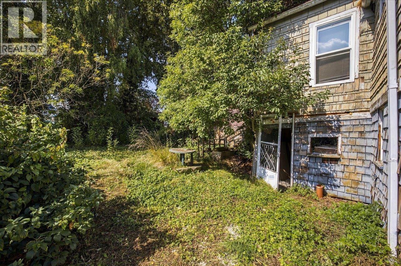 242 N Boyne Street, New Westminster, British Columbia  V3M 5J8 - Photo 9 - R3164575