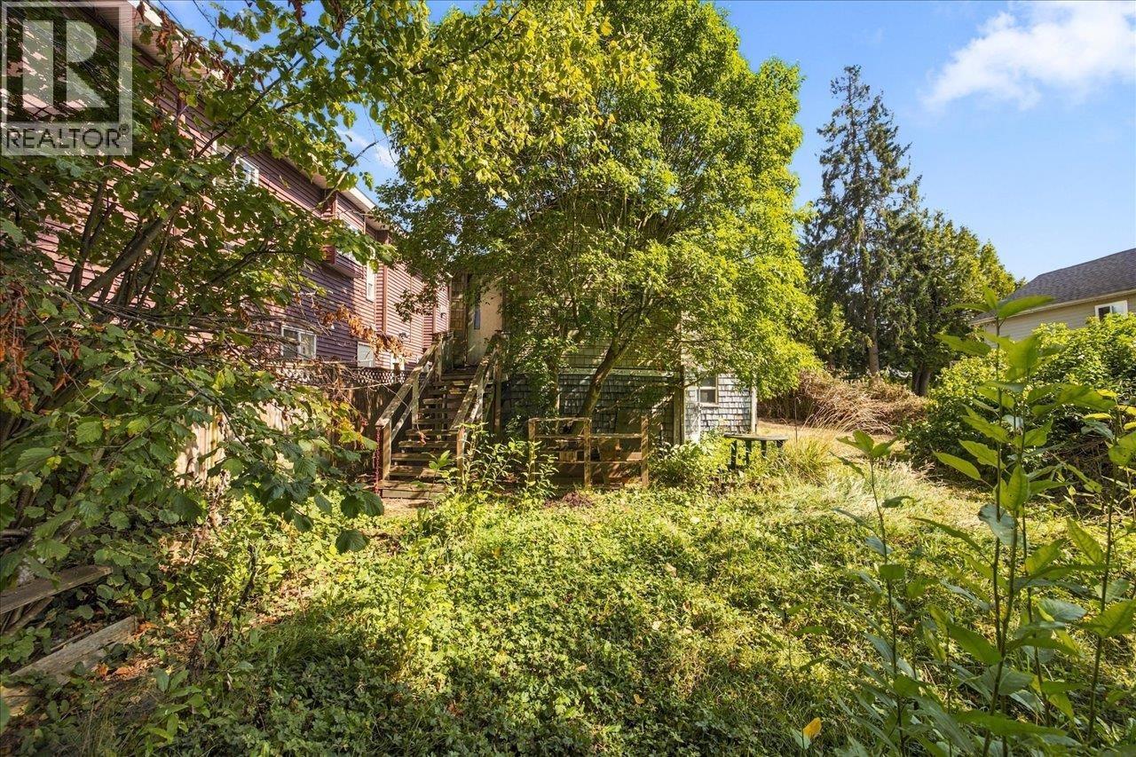242 N Boyne Street, New Westminster, British Columbia  V3M 5J8 - Photo 12 - R3164575