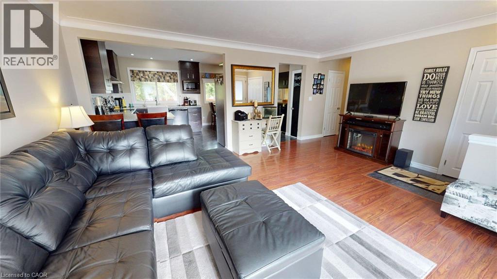 7 Cambridge Drive, Brantford, Ontario  N3R 5E1 - Photo 5 - 40861931