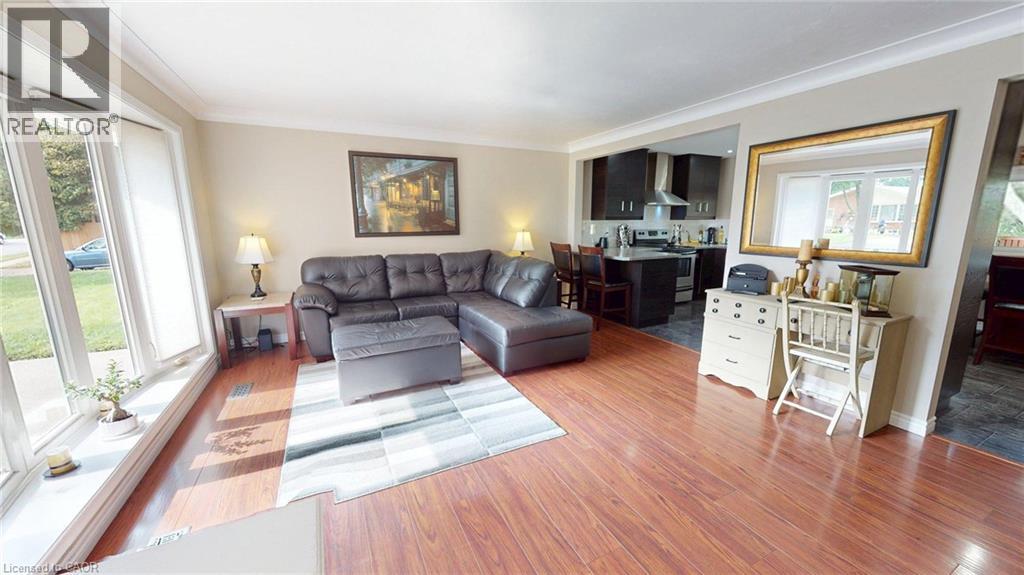 7 Cambridge Drive, Brantford, Ontario  N3R 5E1 - Photo 3 - 40861931