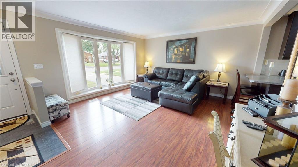 7 Cambridge Drive, Brantford, Ontario  N3R 5E1 - Photo 4 - 40861931