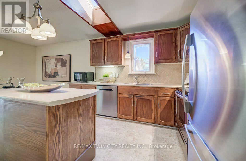 12 Cobblestone Street, Kitchener, Ontario  N2P 1T7 - Photo 19 - X13787126