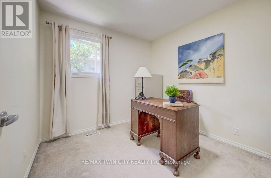 12 Cobblestone Street, Kitchener, Ontario  N2P 1T7 - Photo 23 - X13787126