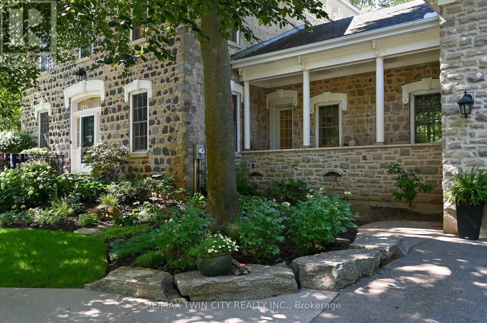 25 Dunbar Street, Brant, Ontario  N0B 1W0 - Photo 43 - X13787162