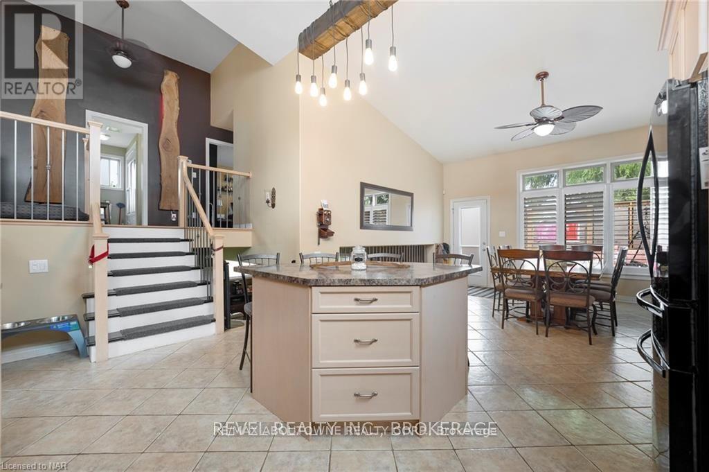 4015 Weinbrenner Road, Niagara Falls, Ontario  L2G 7X9 - Photo 4 - X13787218