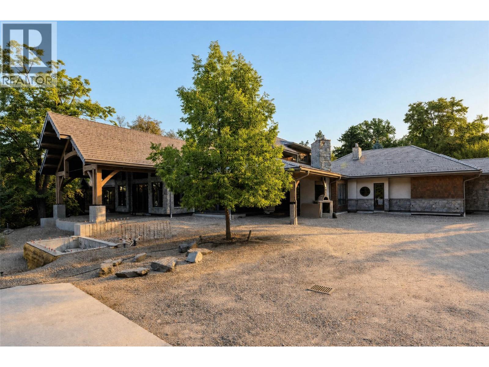12407 Coldstream Creek Road, Coldstream, British Columbia  V1B 1G2 - Photo 11 - 10397885