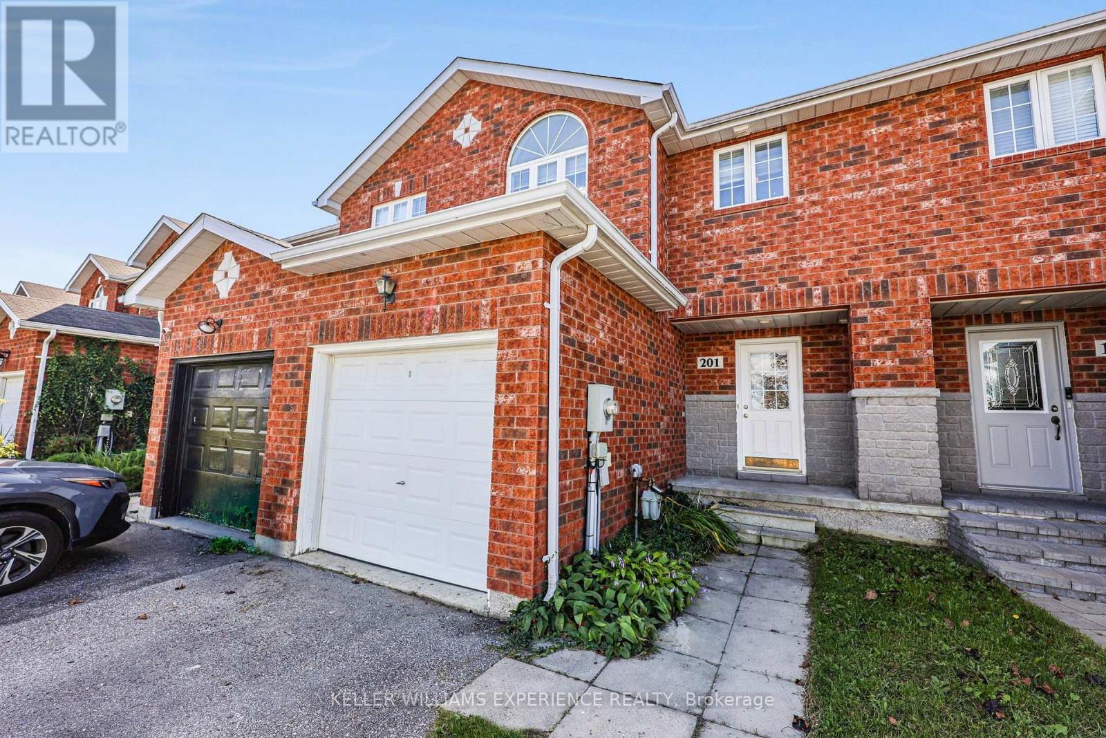 201 STANLEY STREET, Barrie, Ontario