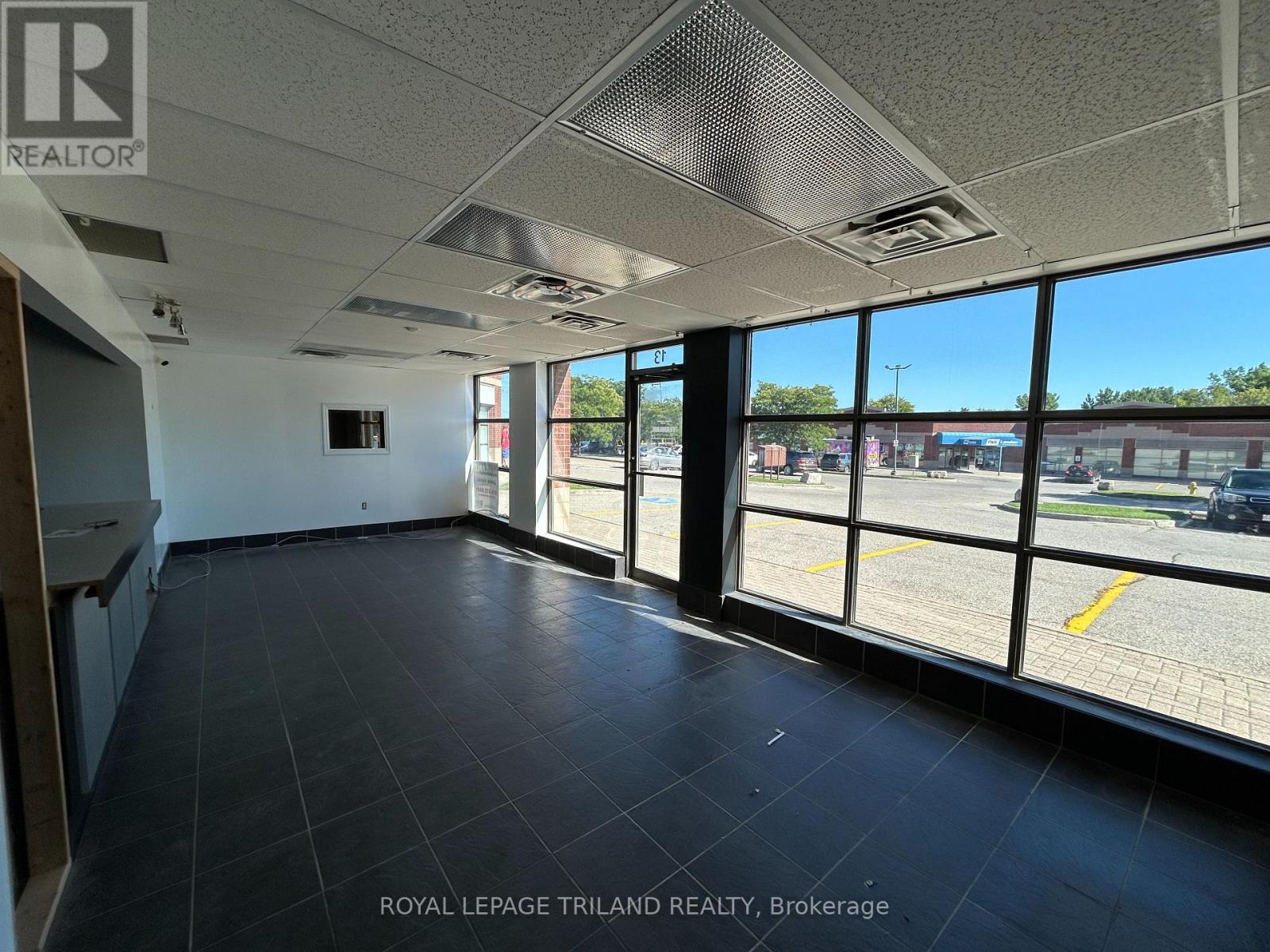 13-15 - 41 Adelaide Street N, London East, Ontario  N6B 1A1 - Photo 3 - X13082438