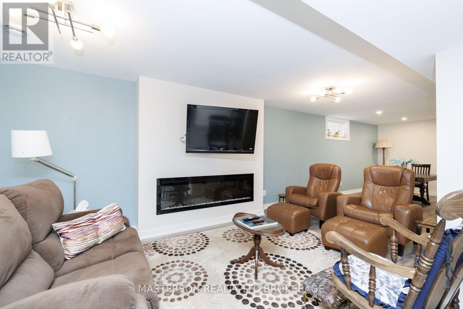 9373 Madison Crescent, Niagara Falls, Ontario  L2H 0M3 - Photo 27 - X13784086