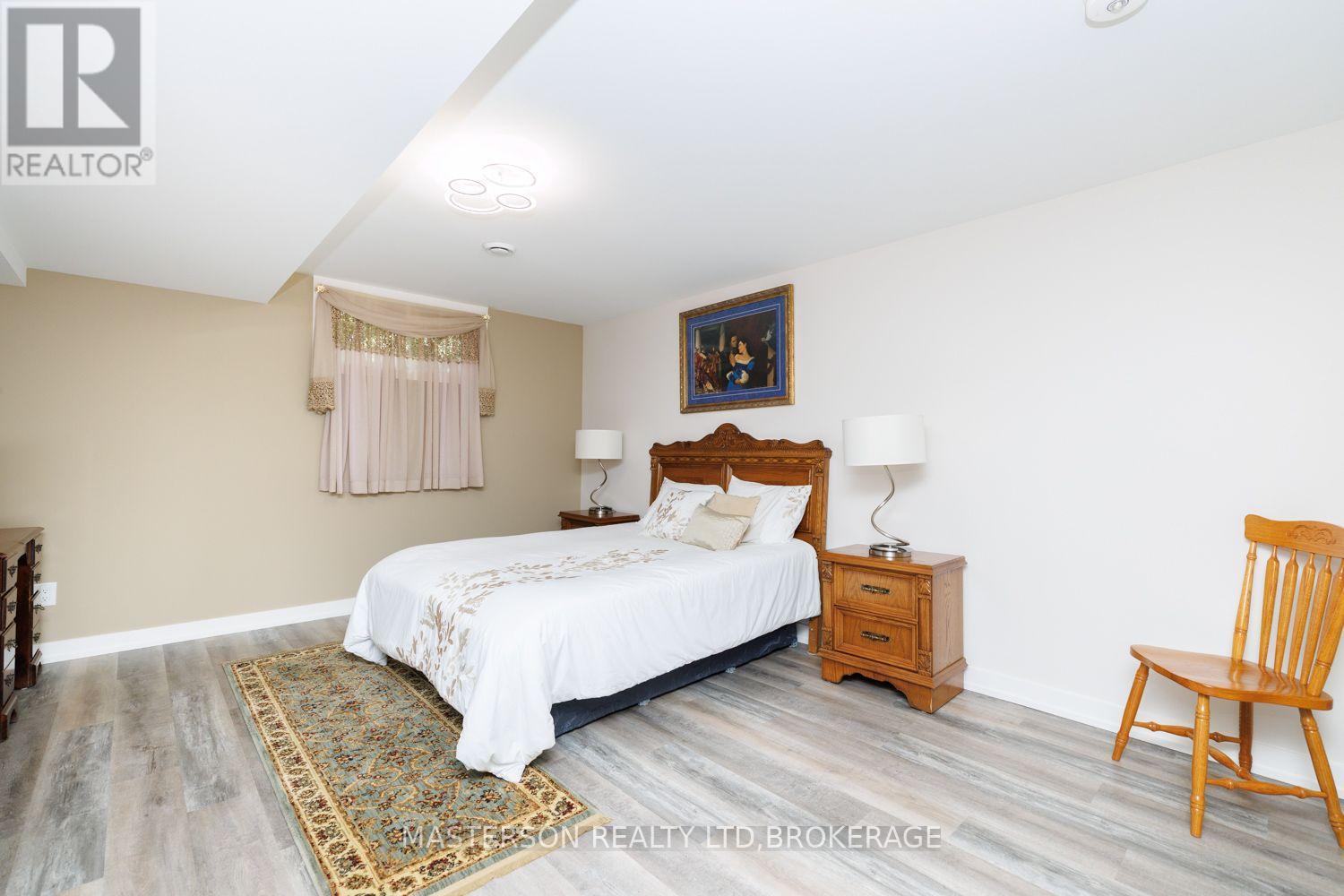 9373 Madison Crescent, Niagara Falls, Ontario  L2H 0M3 - Photo 32 - X13784086