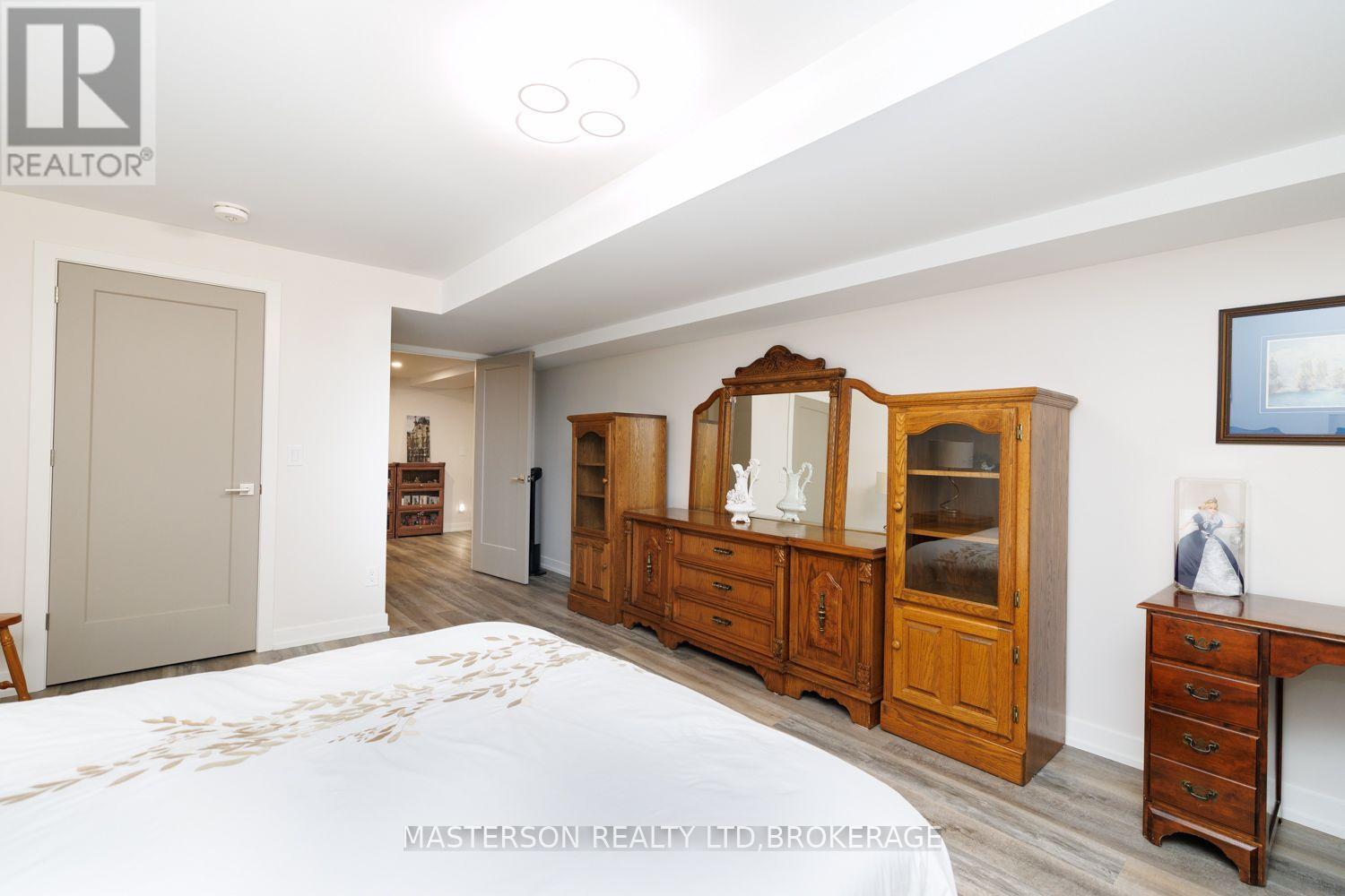 9373 Madison Crescent, Niagara Falls, Ontario  L2H 0M3 - Photo 33 - X13784086