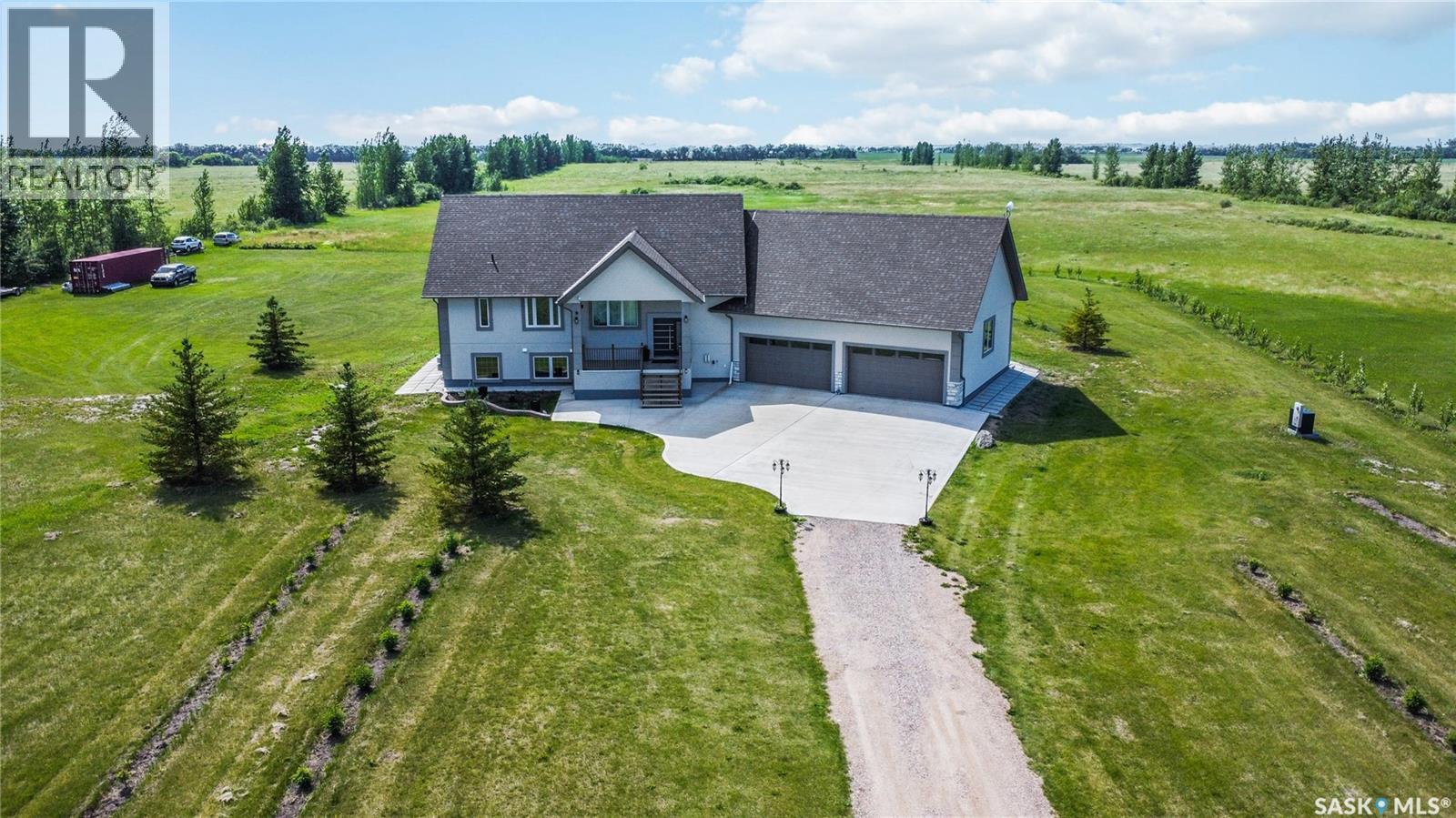 Chircu Acreage, Dundurn Rm No. 314, Saskatchewan  S7C 0C8 - Photo 2 - SK048472