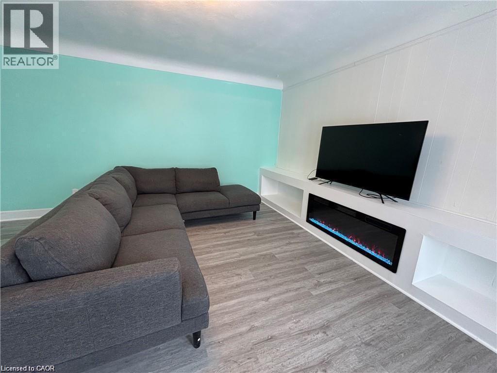 118 Jacobson Avenue Unit# Upper, St. Catharines, Ontario  L2T 3A5 - Photo 3 - 40861213