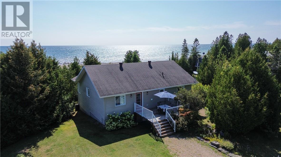 619 Lake Huron Drive, Spring  Bay, Ontario